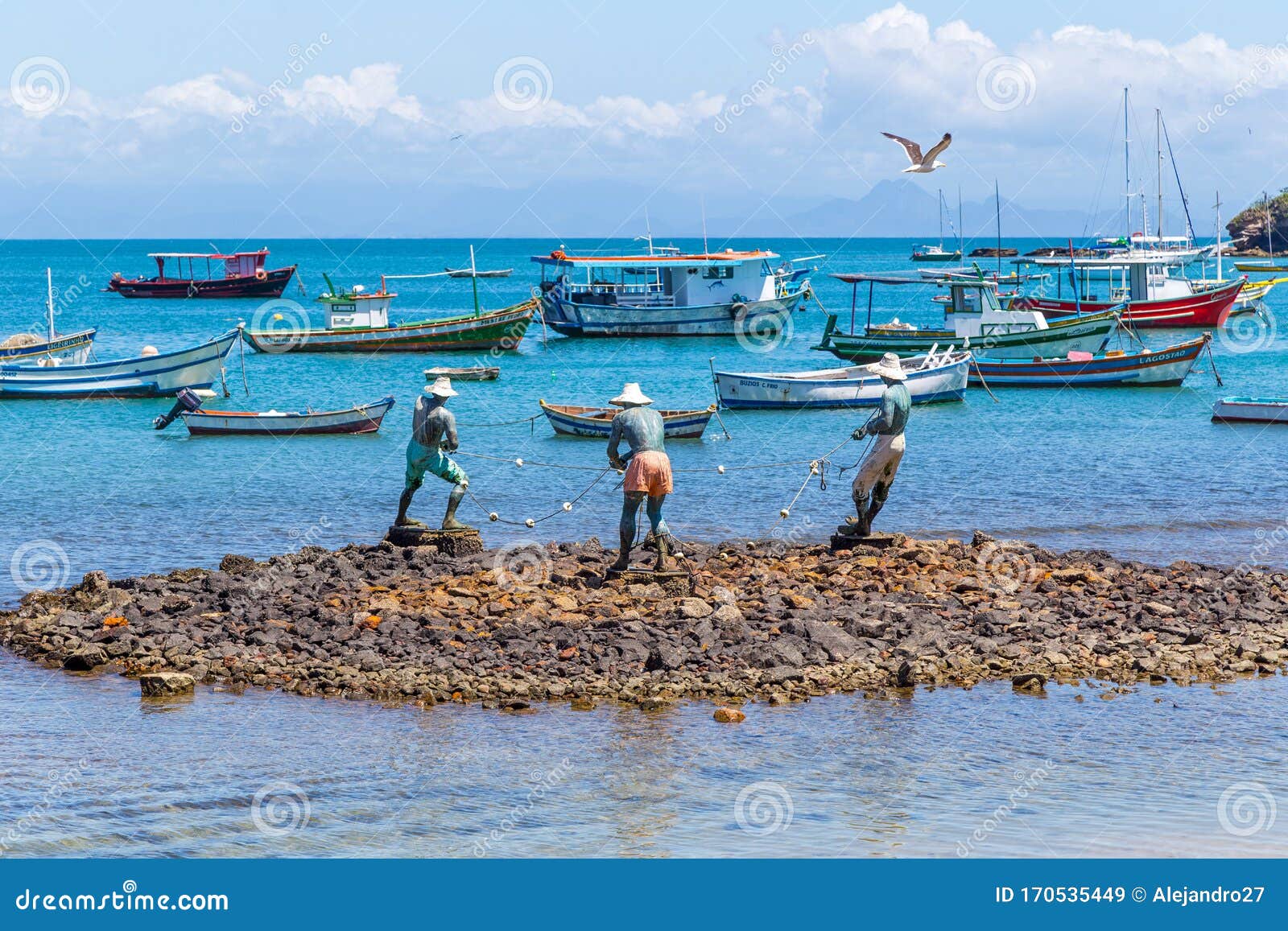 Estatua Tres Pescadores