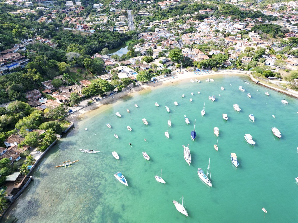 Praia dos Ossos / Armação