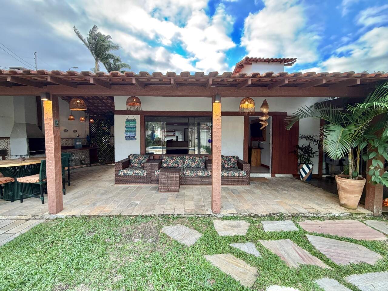 Casa a venda, 4 quartos, 1 suíte, 2 vagas, Bosque de Geribá – Armação dos Búzios/RJ