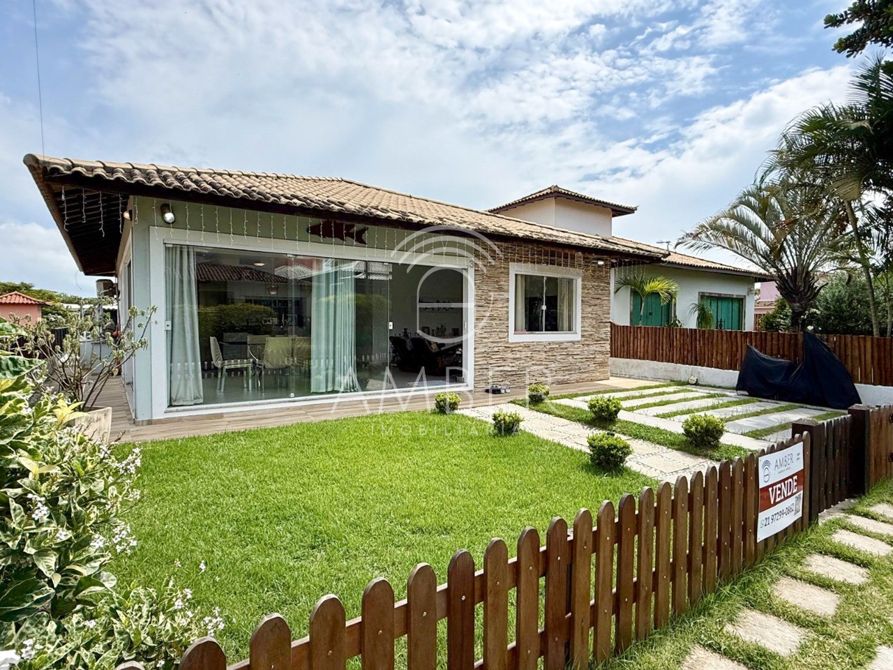 Casa en venta, 3 dormitorios, 1 suite, 2 cocheras, 92 m², Rasa – Armação dos Búzios/RJ