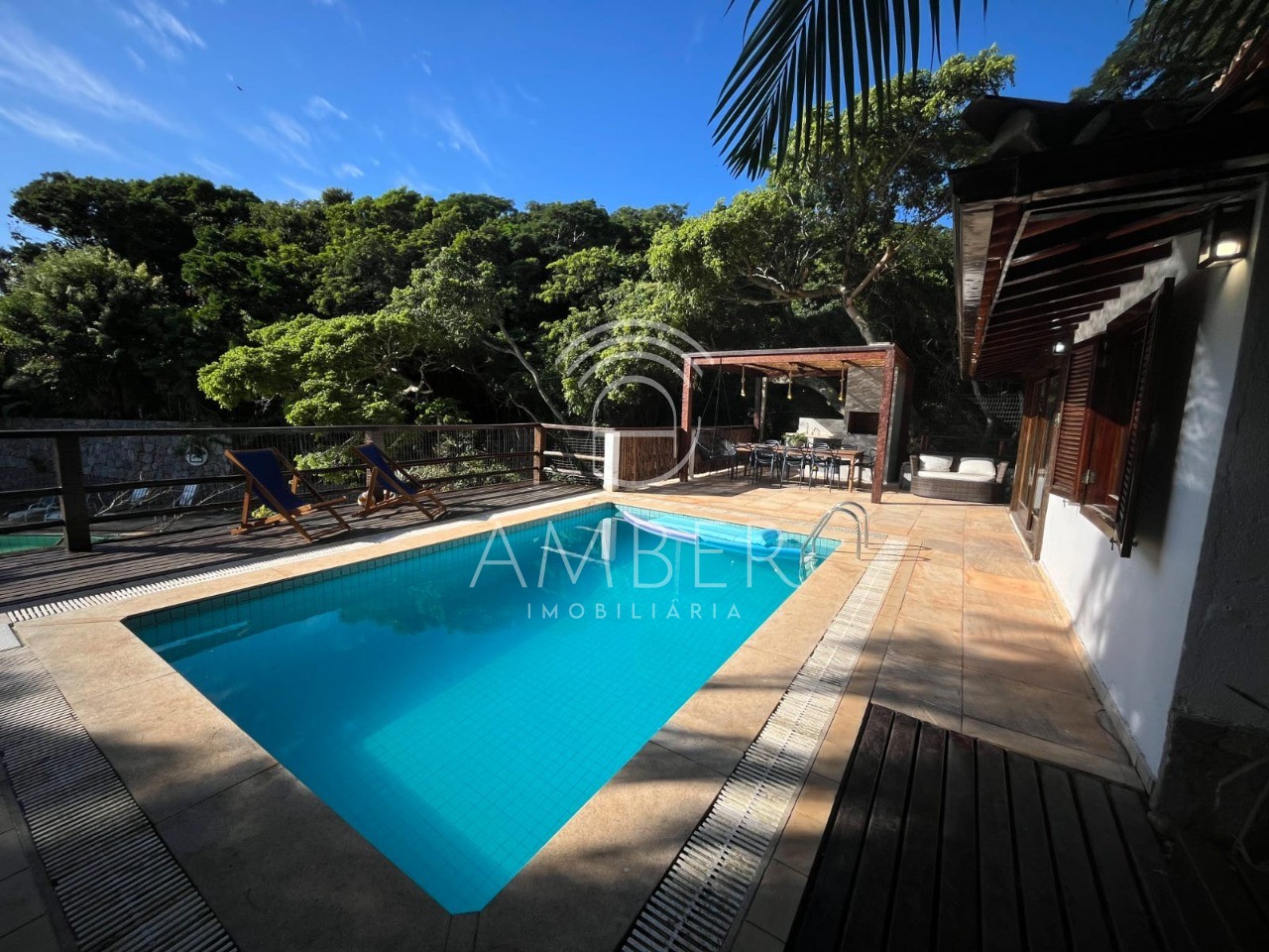 Casa à venda, 3 quartos, 2 suítes, 2 vagas, 200 m², Ferradura – Armação dos Búzios/RJ