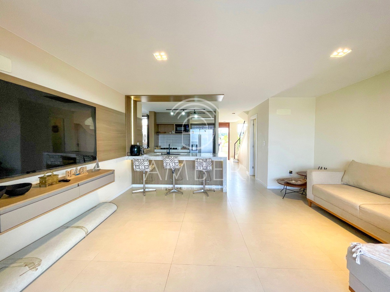 Casa en venta, 3 suites, 2 cocheras, Marina – Armação dos Búzios/RJ
