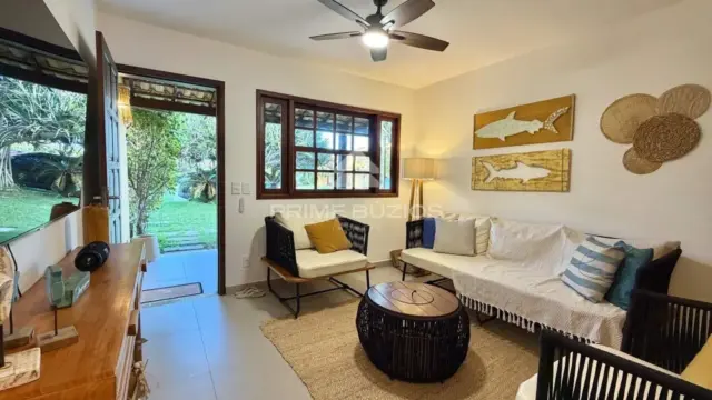 Casa de temporada com 2 quartos na praia Rasa, Armação dos Buzios, RJ